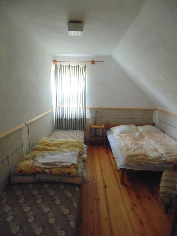 Huta Vendeghaz Hotel Kishuta Buitenkant foto