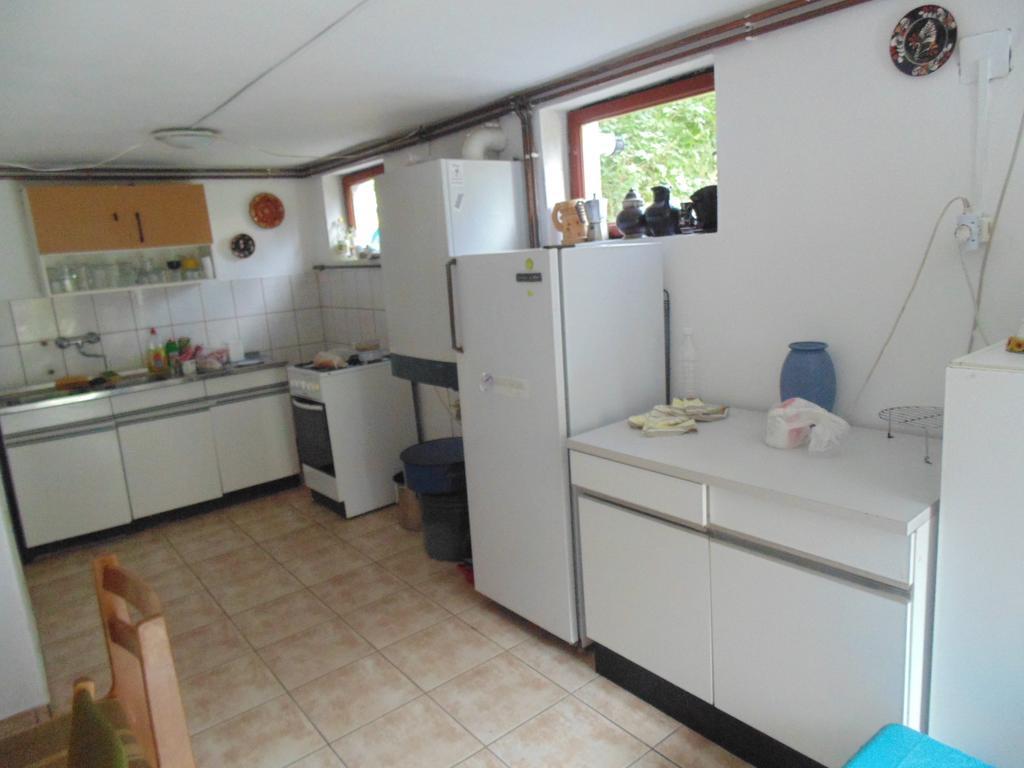 Huta Vendeghaz Hotel Kishuta Buitenkant foto